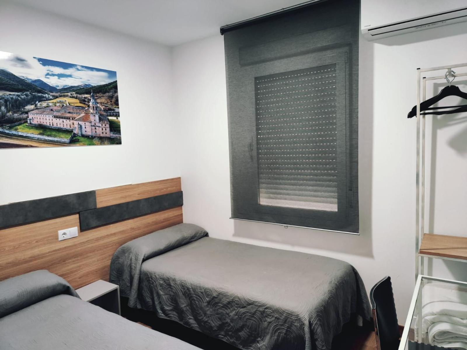 Hostal Rioja Condestable Logrono Exterior photo