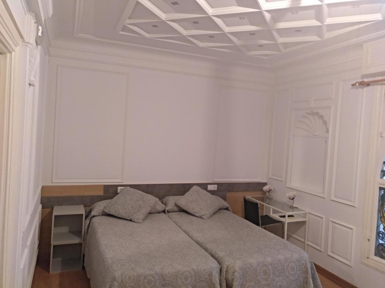 Hostal Rioja Condestable Logrono Exterior photo